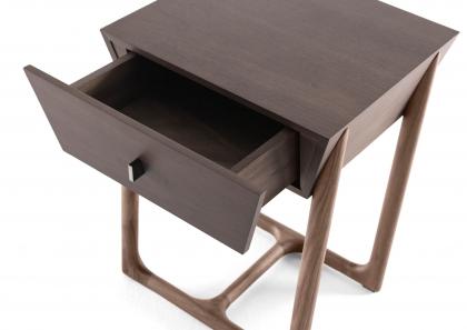 Table de chevet de design avec tiroir ouvert, glissières Bluemotion - BertO