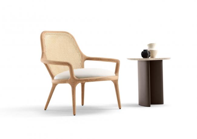 Fauteuil élégant Patti en chêne avec table basse Passenger - BertO