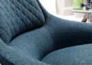 Le coussin de dossier du fauteuil au design moderne Hanna présente des coutures décoratives - BertO Outlet