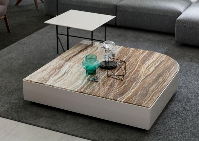 Table basse design moderne avec plateau en marbre Onix Travertin