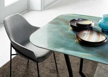 Table moderne de design CJ et chaise Jackie - BertO Salotti