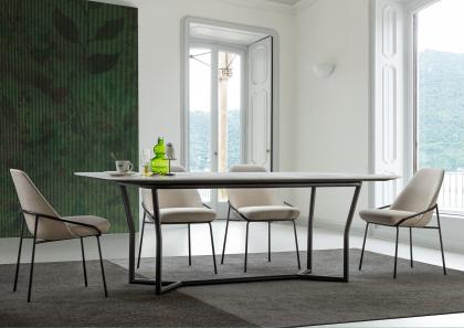 Table moderne de design CJ avec dessus en marbre de Carrare - BertO Salotti